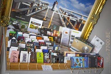 Les cartes de visite et flyers des prestataires conseillés par le studio 7700 BE